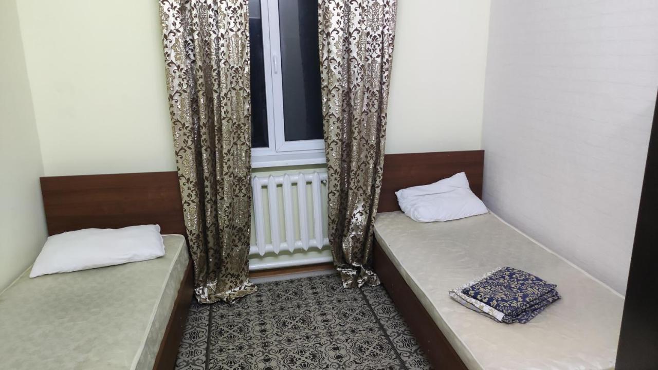 Хостел На Барахолки Almaty Exterior photo